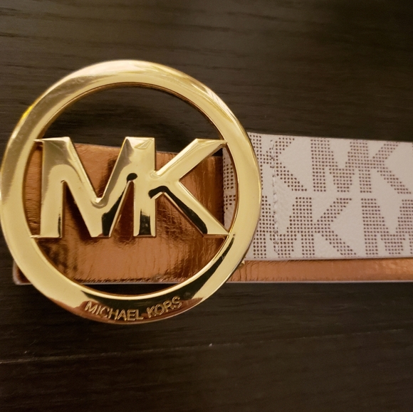 SOLD ***Michael Kors Women's Belt Size "XL" white Monogram w Gold Buckle - Picture 2 of 4